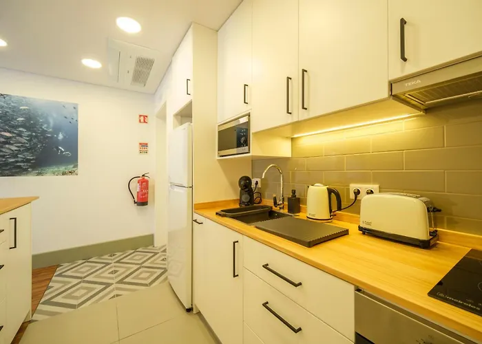 Azimute 4 - T0 Moderno Centro Historico Angra アングラ・ド・エロイーズモ