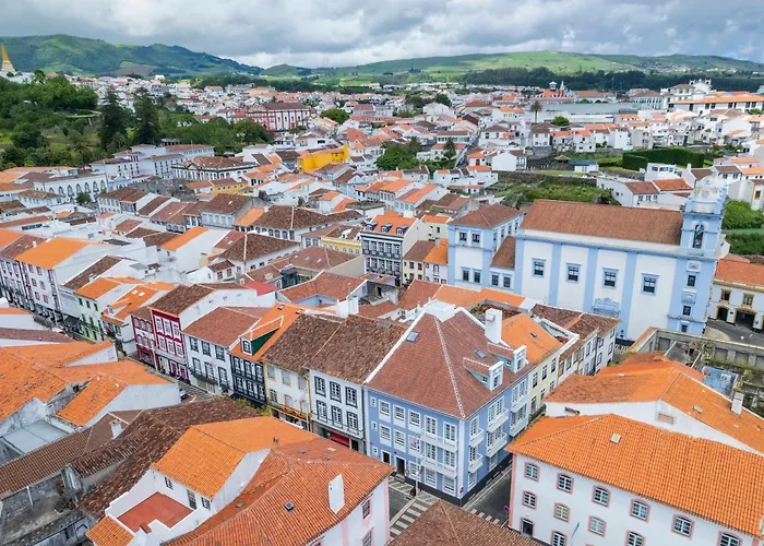 Azimute 4 - T0 Moderno Centro Historico Angra Apartment Angra do Heroismo